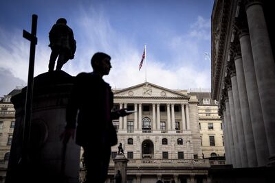 Banco de Inglaterra seguirá subiendo los tipos, advierte gobernador