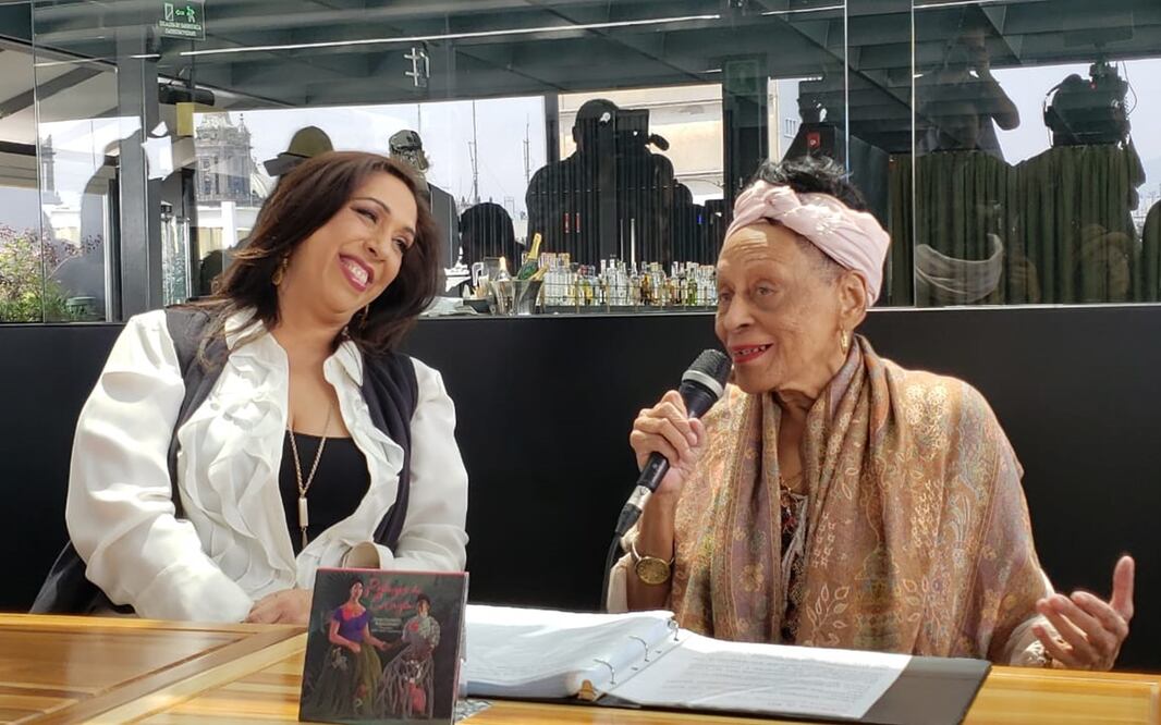 La soprano y la cantante cubana rinden homenaje a los compositores e intérpretes mexicanos Agustín Lara y Álvaro Carrillo. Foto: Alpha González/EL UNIVERSAL