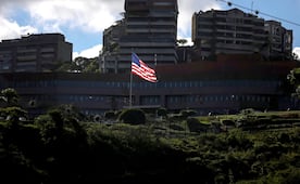 Estados Unidos realiza simulacro de evacuación en su embajada en Caracas; dos aeronaves realizan sobrevuelos controlados