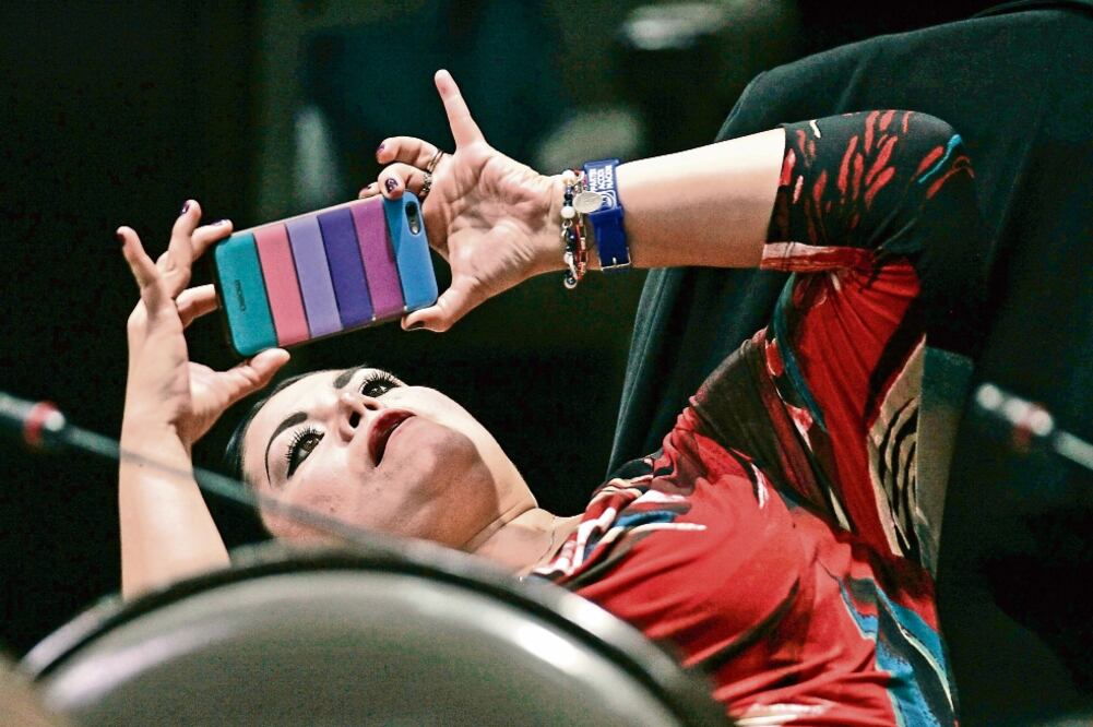 La diputada del PAN Kathia María Bolio Pinelo durante la sesión extraordinaria en la Cámara Baja (ALEJANDRO ACOSTA. EL UNIVERSAL)