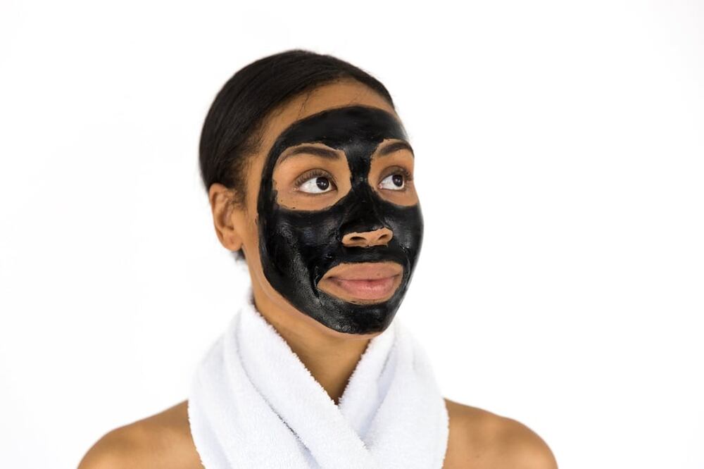 Para evitar los puntos negros es indispensable que sigas una rutina de limpieza facial. (Fotos: Pixabay)
