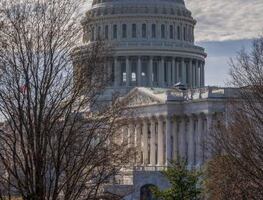 Senado de EU avala plan para poner fin al cierre de gobierno