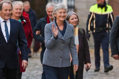 Candidata de izquierda Connolly gana presidenciales en Irlanda; es crítica de EU y la Unión Europea