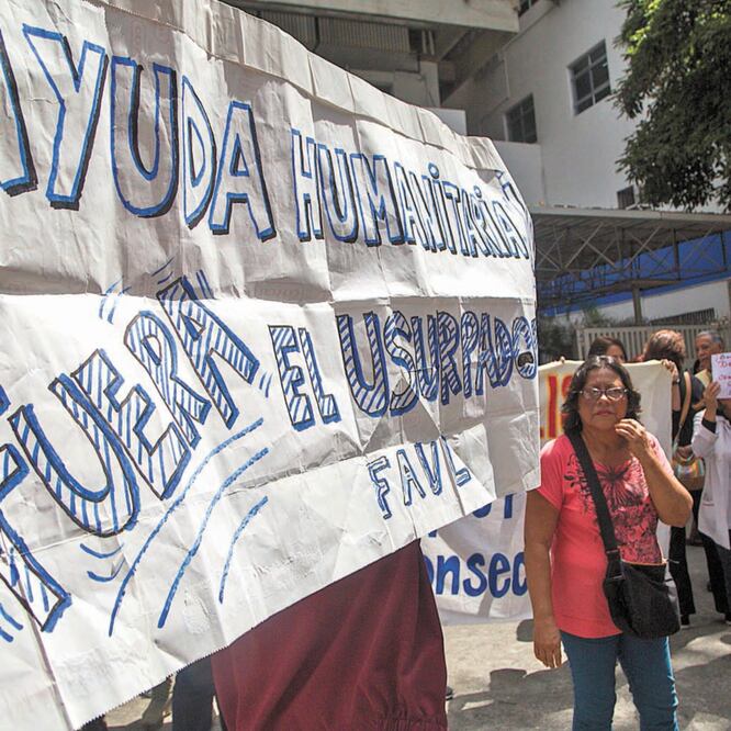 Para los venezolanos, la solución a la escasez de medicamentos es la ayuda humanitaria proveniente del exterior o de las ONG que les dan apoyo a través de las redes sociales. CORTESÍA JONATHAN LANZA