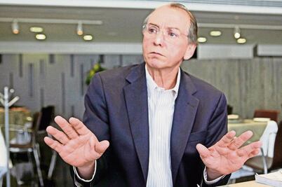 Ratifican 365 ascensos en Fuerzas Armadas