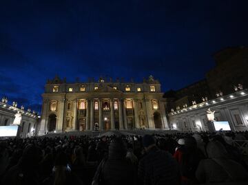 El papa Francisco inicia el Jubileo anual; pondrá a prueba su resistencia y la capacidad de la Ciudad Eterna