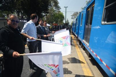 “Santiago” y “Gregorio”, Tren Ligero de CDMX estrena nuevas unidades