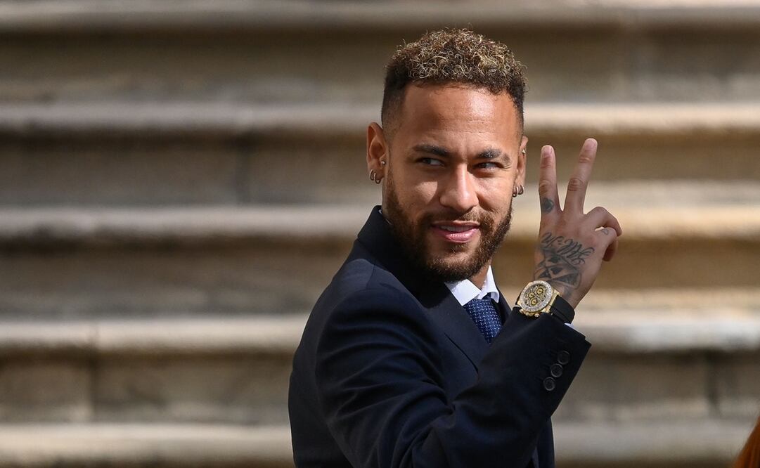 Neymar buscó la forma de olvidar la derrota / FOTO: AFP