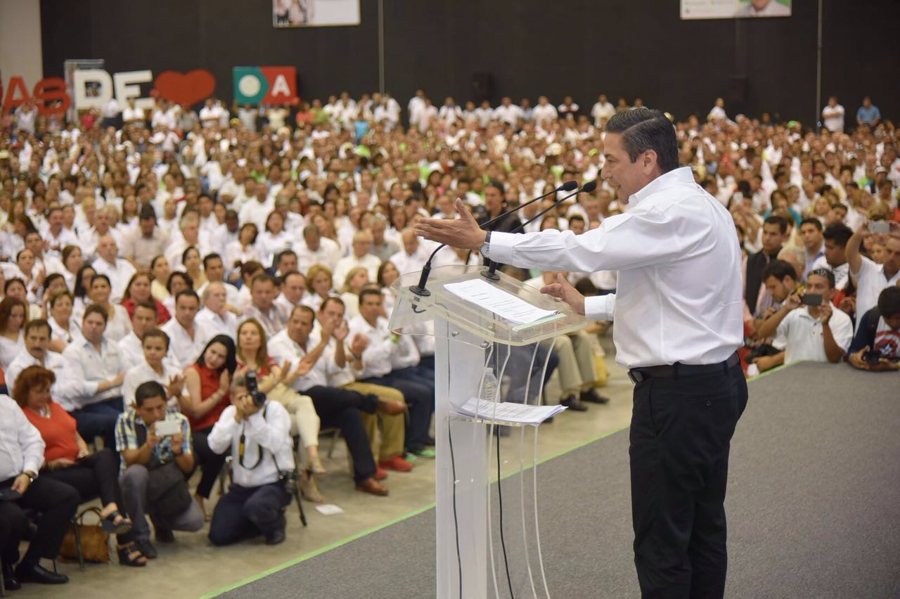 En el Polyforum Rodolfo Torre Cantú, el abanderado del PRI aseguró que su gobierno será austero. /Especial