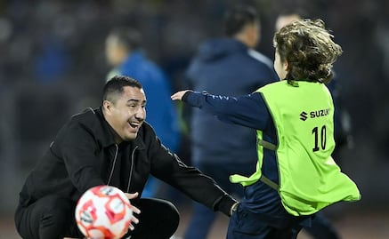 El emotivo festejo de Efraín Juárez y su hijo tras vencer al América