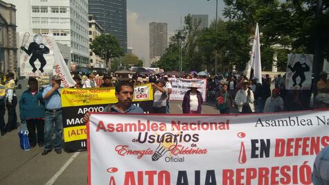 Organizaciones sociales se concentran en el Hemiciclo a Juárez