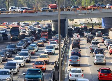 Hoy no circulan los vehículos con engomado amarillo