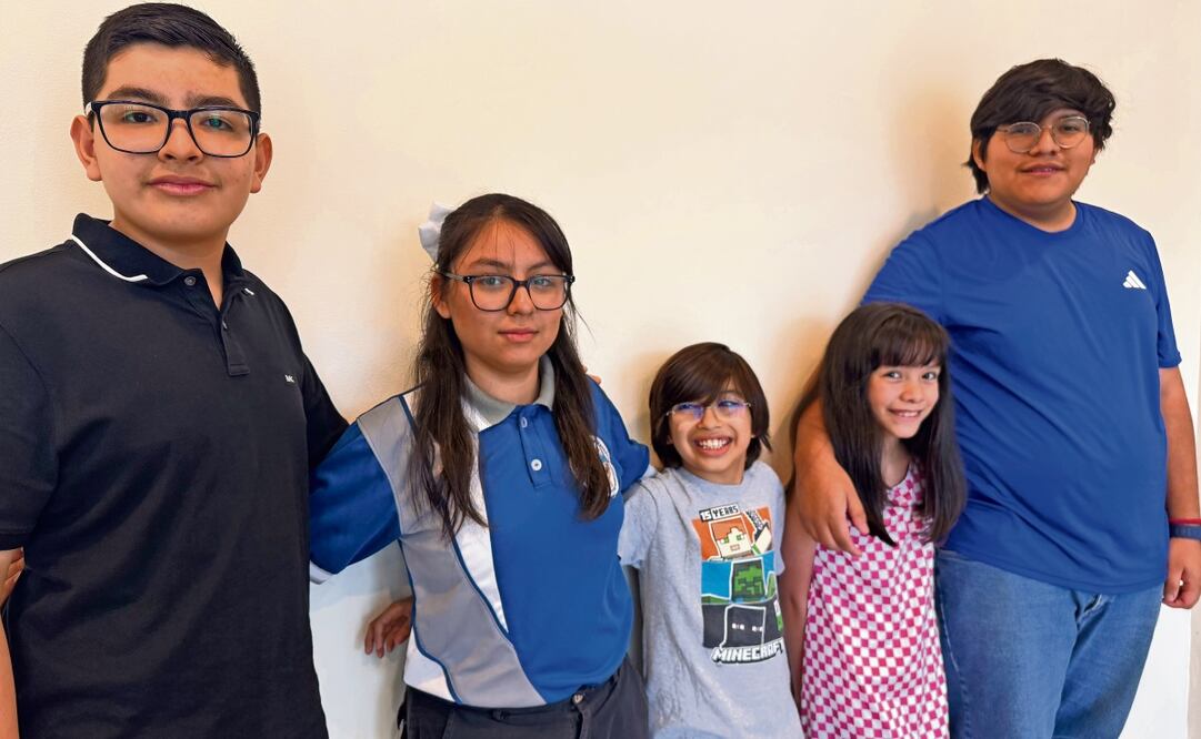 (De izquierda a derecha) Jesús Arrieta, Gabriela García, Rafael Acosta, Scarlett Campos y Víctor López, pertenecen a los 4 mil 009 niños llamados “genio” de Nuevo León. Foto: Marcela Perales / EL UNIVERSAL