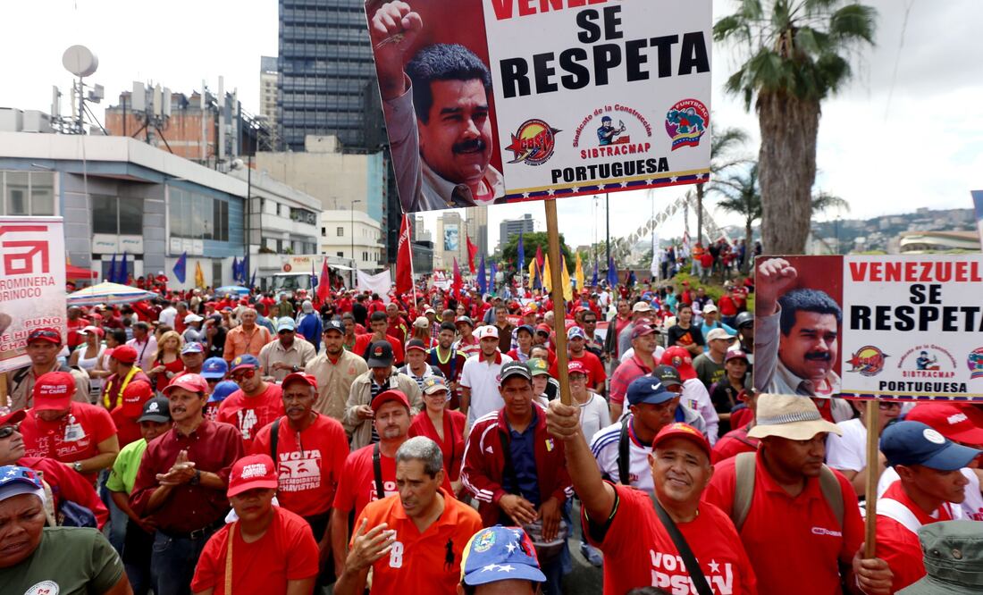 Integrantes de diferentes gremios participan en la marcha de trabajadores venezolanos en apoyo al gobierno del presidente Nicolás Maduro (Foto: Xinhua)
