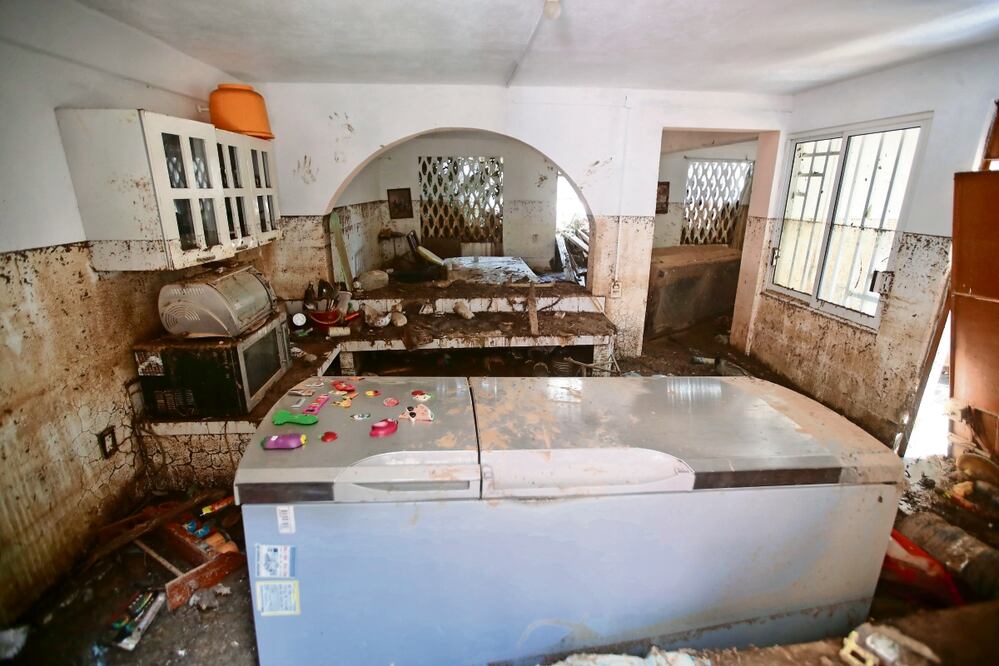 En la parte alta de Acapulco varias casas fueron afectadas por el deslave del cerro, dejando a las familias sin patrimonio; diez personas murieron. Foto: Valente Rosas/El Universal