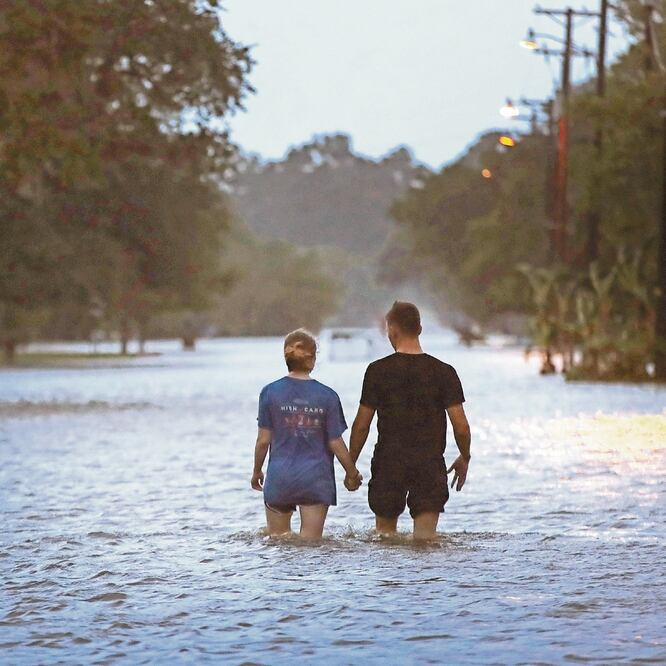 Deja sin luz a miles. Barr y provocó hasta el domingo que 143 mil 202 personas se quedarán sin corriente eléctrica en Louisiana. SCOTT OLSON. AFP