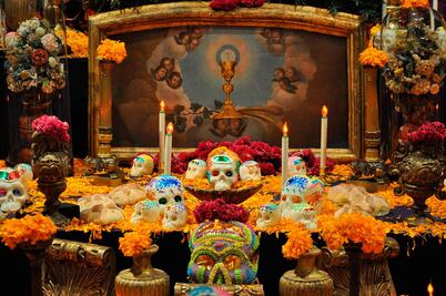 ¿Cómo se celebra el Día de Muertos en el mundo?