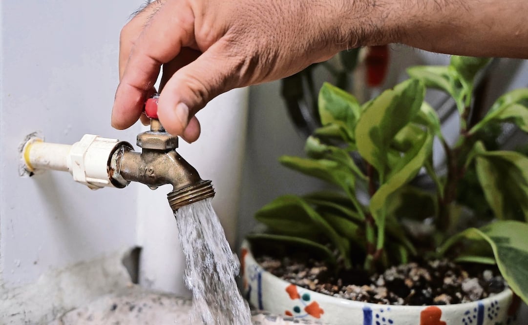 En redes sociales, la mandataria capitalina subrayó que “tenemos que generar conciencia y contribuir con acciones que nos ayuden a optimizar el agua de nuestra ciudad". Foto: Archivo EL UNIVERSAL