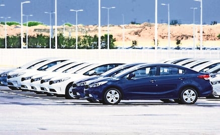 Aranceles de Trump empujan precios de autos nuevos en EU; el costo promedio fue de 50 mil dólares