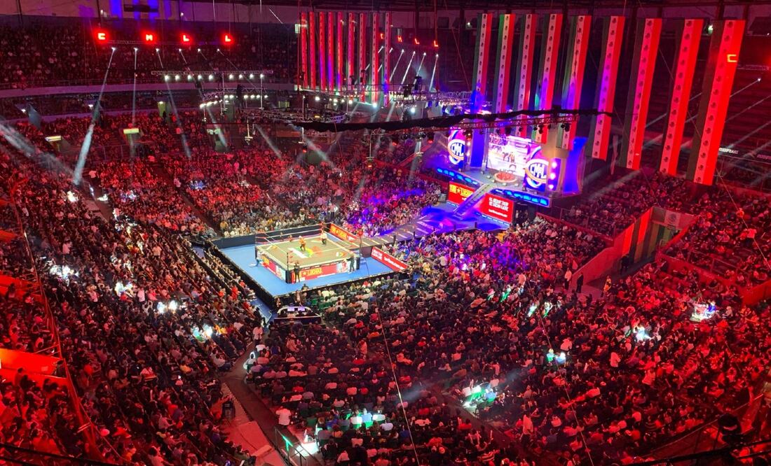 Después de la función, te toca un mezcalina y guacamole. Foto: CMLL