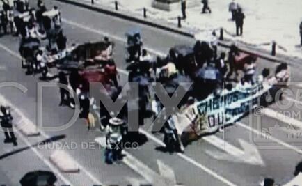 Inicia marcha de aspirantes excluidos hacia la SEP