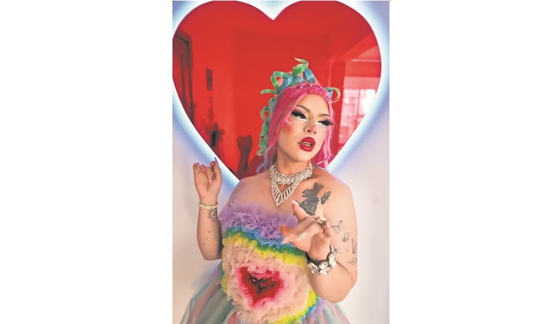 La primera vez que Georgie salió del clóset fue con su familia, lo que afectó de forma profunda su relación, pero con el paso del tiempo la aceptaron.