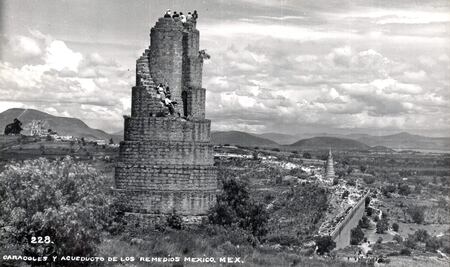 Las torres de Babel de Naucalpan