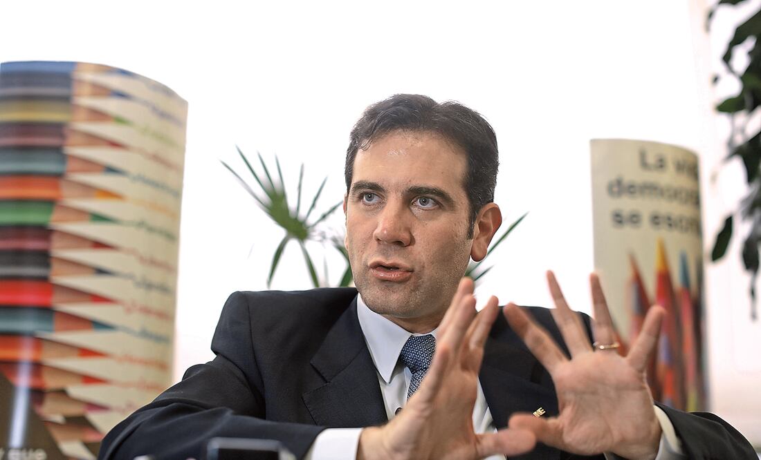 "El escenario ideal es que las elecciones se desarrollen en paz, pero somos respetuosos de lo que decidan para la realización de la jornada" Lorenzo Córdova Vianello, Consejero presidente del INE