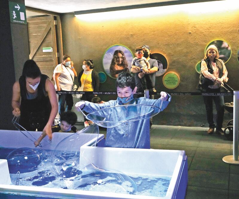 Para los expertos, el Papalote Museo del Niño es un ejemplo de industria creativa al ofrecer entretenimiento y actividades de ciencia de calidad. Archivo EL UNIVERSAL
