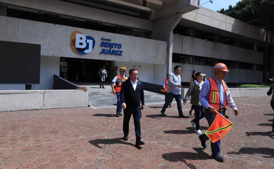 En este ejercicio, encabezado por el alcalde de Benito Juárez, Jaime Mata Salas, participaron 933 trabajadores que laboran en ocho edificios públicos este 19 de septiembre de 2024. Foto: Especial