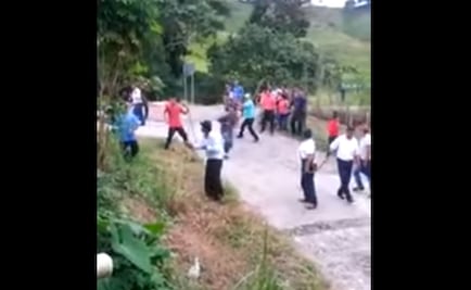Maestros en Chiapas detienen a presunto agresor