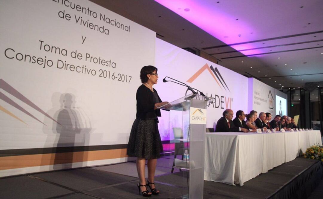  La funcionaria convocó a los industriales de la vivienda a trabajar unidos para alcanzar las metas proyectadas. /Especial