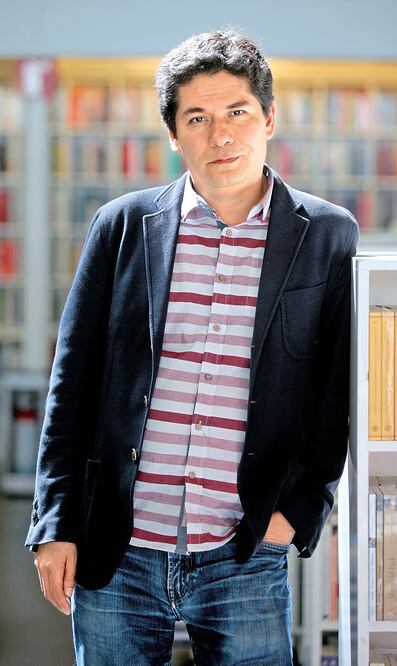 Juan Pablo Villalobos ha forjado una literatura cargada de ironía (ARCHIVO. EL UNIVERSAL.)