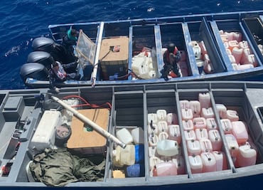 Caen huachicoleros que transportaban en lanchas más de 4 mil litros de combustible en Manzanillo