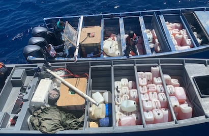 Caen huachicoleros que transportaban en lanchas más de 4 mil litros de combustible en Manzanillo