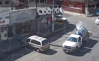 Trabajadores de pipa de gas controlan fuga cuando circulaban en calles de Tultitlán; no hay lesionados