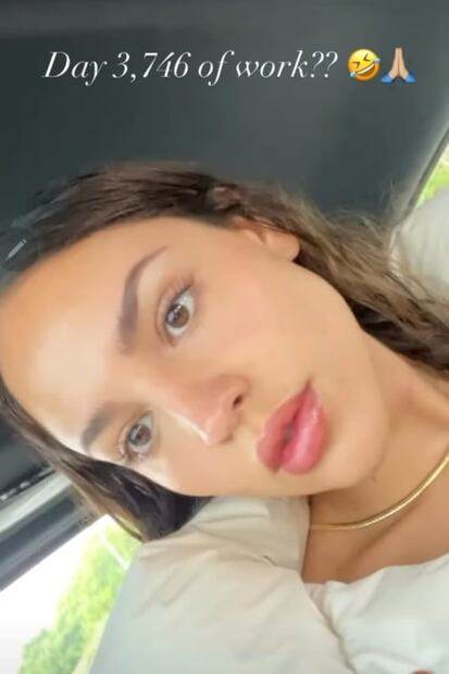 Así luce Eiza González recién bañada, con cara lavada