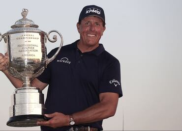 Phil Mickelson gana el PGA Championship; es el golfista de mayor edad en conseguirlo