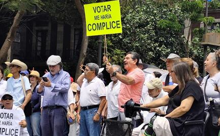 "Nos están quitando la libertad"; integrantes de la Coordinadora Nacional se manifiestan en Cuernavaca, Morelos contra elección judicial