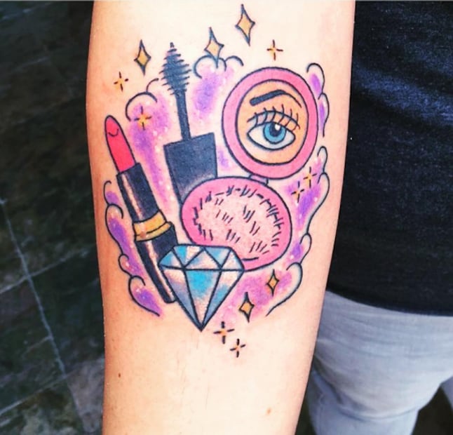¿Amas el maquillaje? Estos tatuajes son para ti