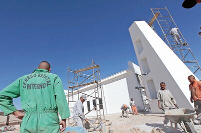 Oirá cómo es vivir en la cárcel; oficiará misa ante 800 presos