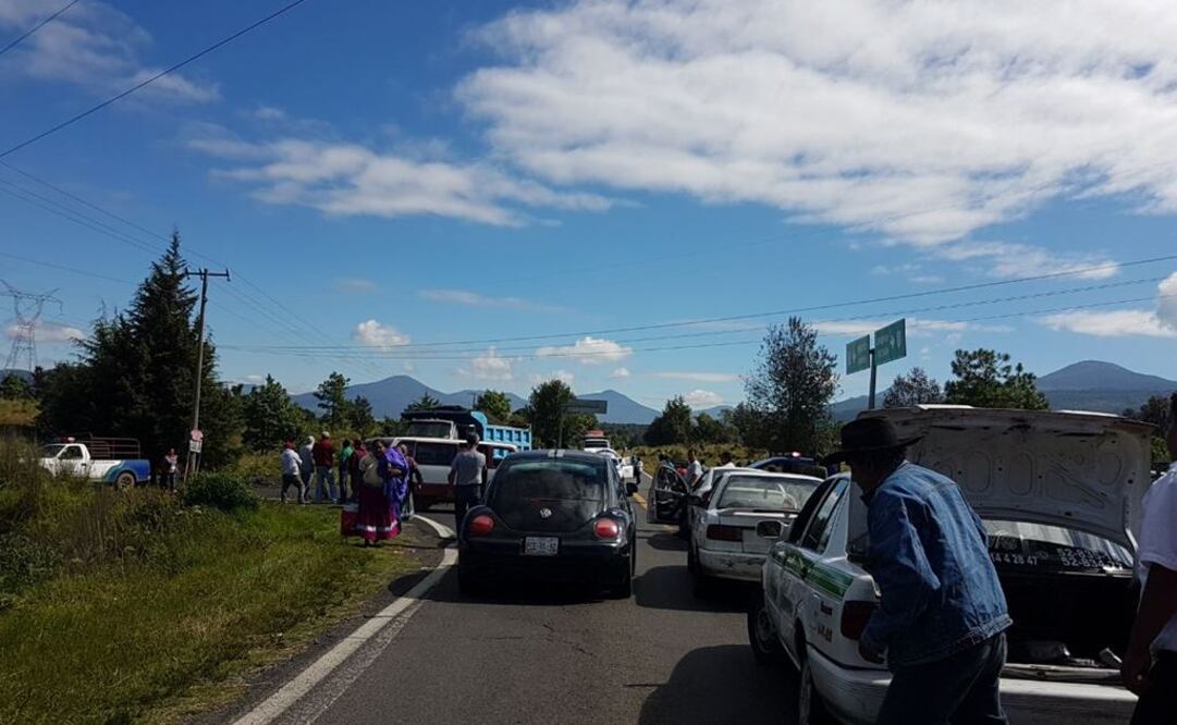 Bloquean habitantes accesos a Paracho tras crimen de edil