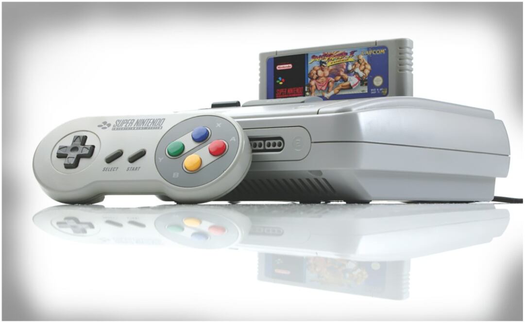 El SNES se lanzó en 1990 y fue la consola de 16 bits más vendida en todo el mundo con 49 millones de unidades