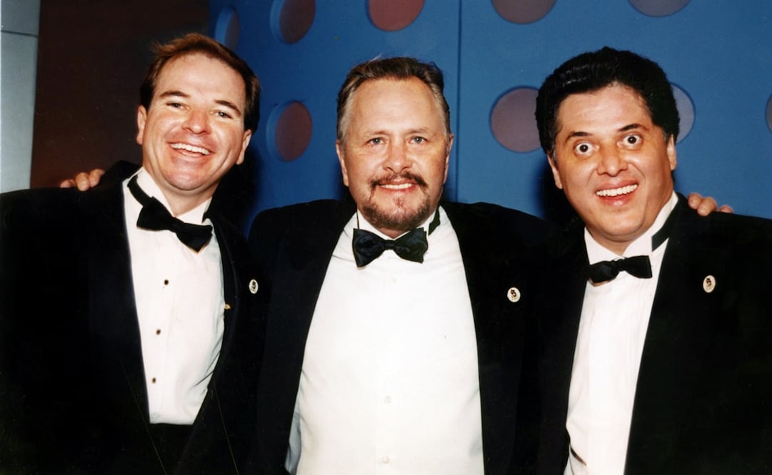 Paco Stanley con Mario Bezares y Jorge Gil, sus colaboradores en “Una tras otra”. Foto: ESPECIAL.