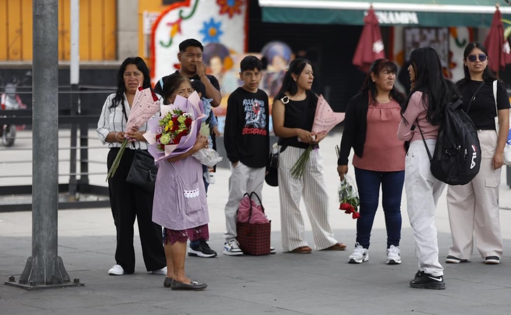 Este 10 de mayo, decenas de familias festejaron el Día de las Madres en la Plaza Garibaldi. Foto: Diego Simón / EL UNIVERSAL