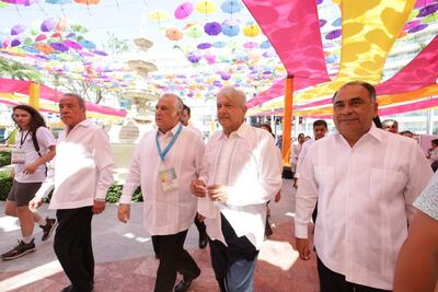 AMLO inaugura tianguis turístico en Acapulco
