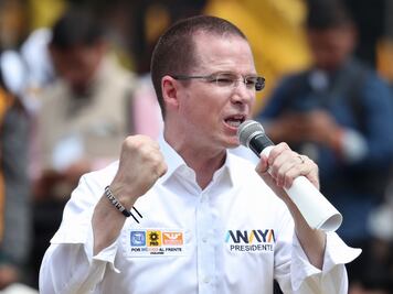 Anaya se pronuncia por bajar precio de combustibles