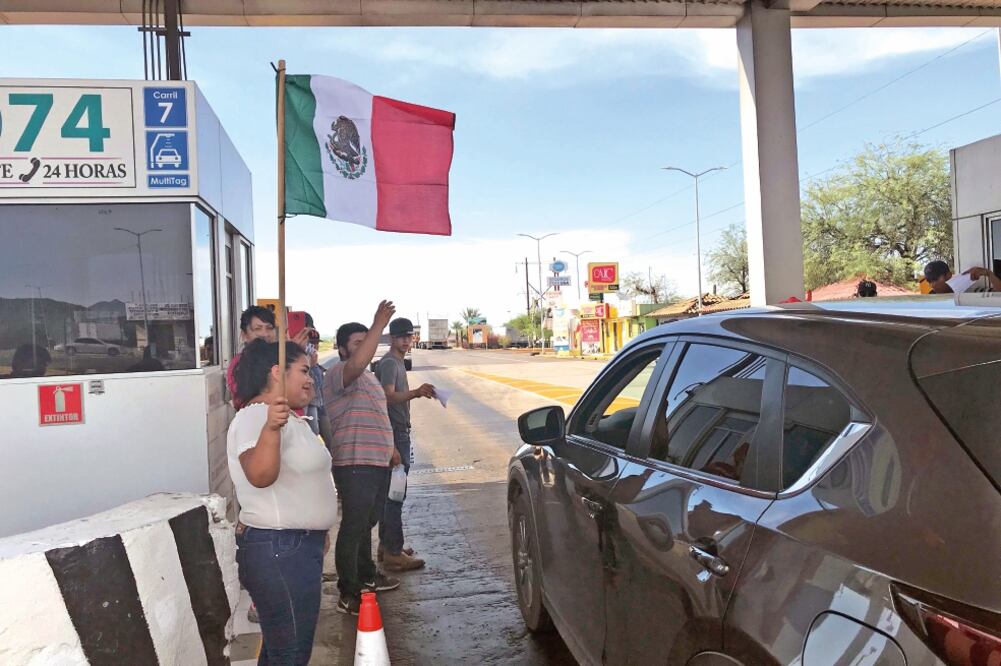 Los manifestantes se dijeron perjudicados por el pago continuo que desembolsan al ir a las cabeceras municipales a hacer cualquier trámite. Foto: AMALIA ESCOBAR. EL UNIVERSAL