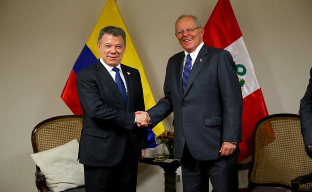 Peruvian President Pedro Pablo Kuczynski and his Colombian counterpart Juan Manuel Santos - Photo: Courtesy of Peruvian Presidency/via REUTERS