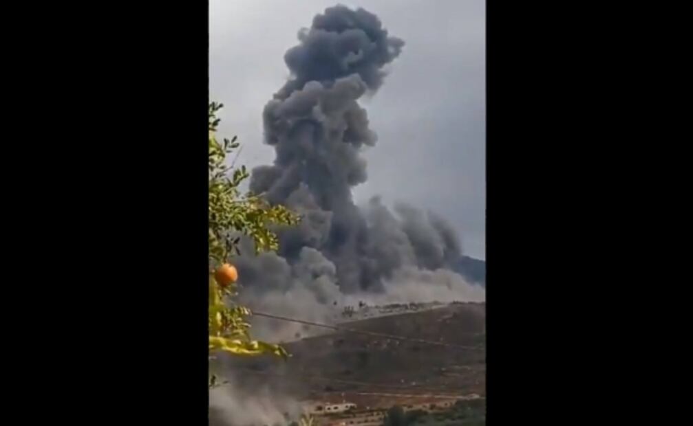 Así se vio la fuerte explosión en un edificio del sur de Líbano